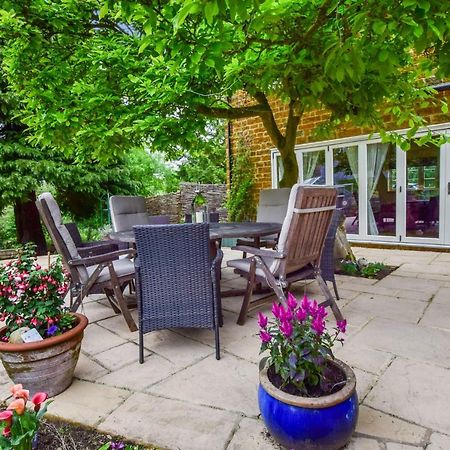 Gladstone Cottage Chipping Norton Exterior photo